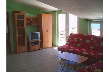 Privatni smještaj Okrug Gornji 2